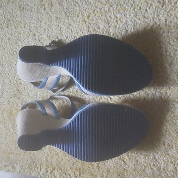 Marc Jacobs Retro Linen Wedge Sandal - Picture 2 of 3